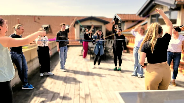 Feelgood Management Maria Lahmann fördert Wohlbefinden und Zusammenarbeit der Teams durch gemeinsame Aktivitäten und Erfolgserlebnisse